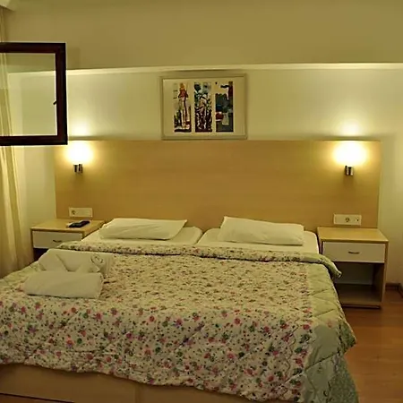 Bodrum Oscar Hotel 2*